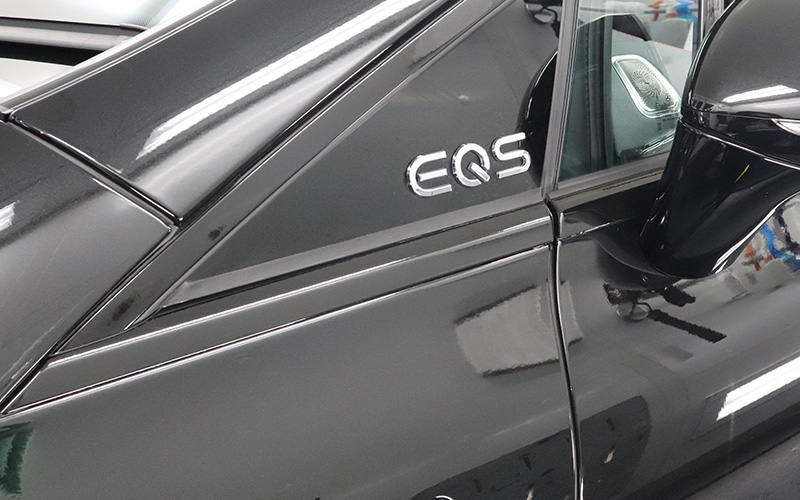 既存カラーに合わせたメッキモールフィルム