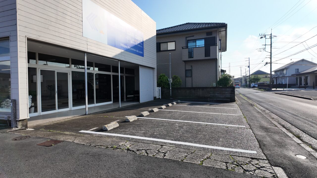 default - QUESTA CAR CARE 千葉県君津市のコーティングプロショップ 店舗前駐車場
