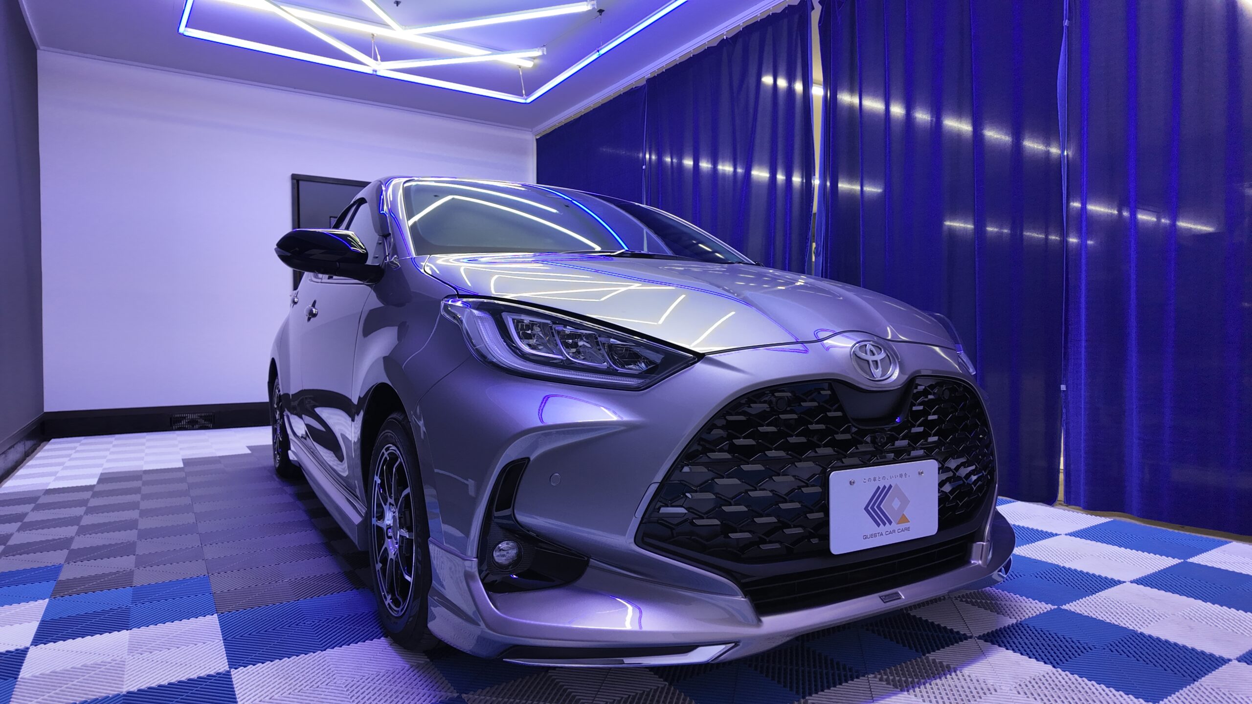 System X MAX施工完了 新車トヨタ ヤリス 納車ブース