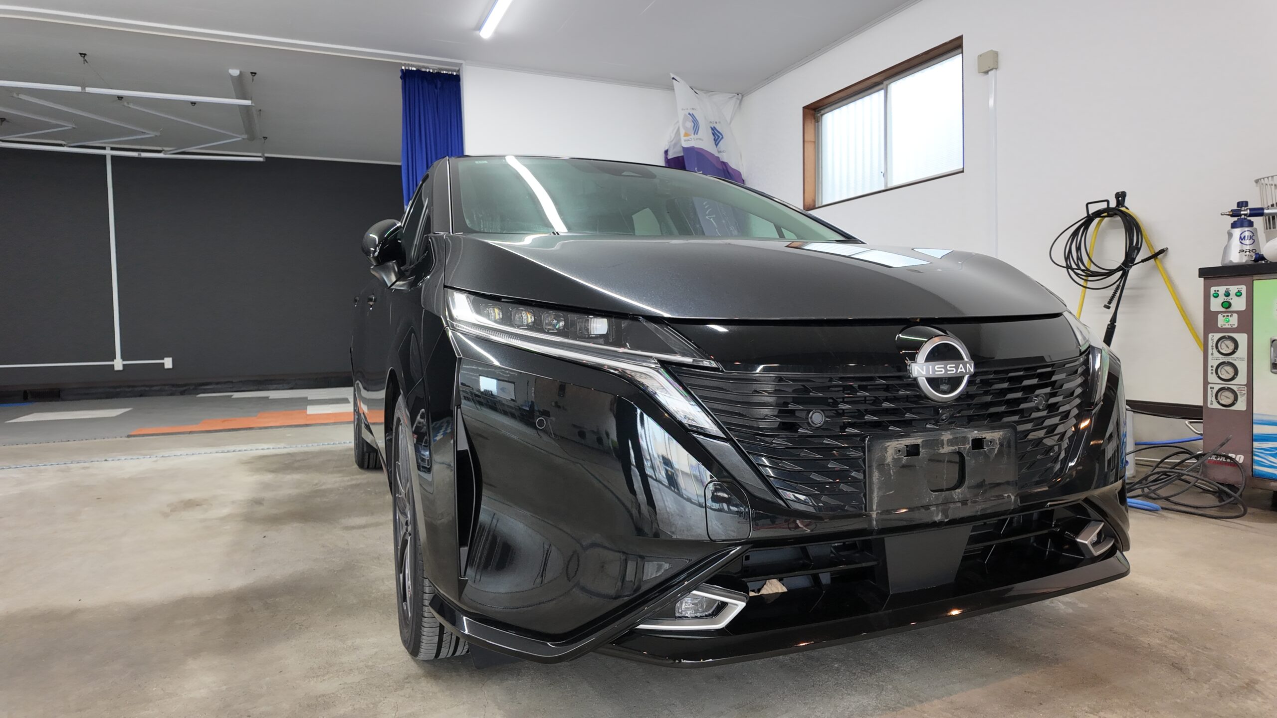 千葉市美浜区から入庫した日産ノート オーラ カーコーティング施工前