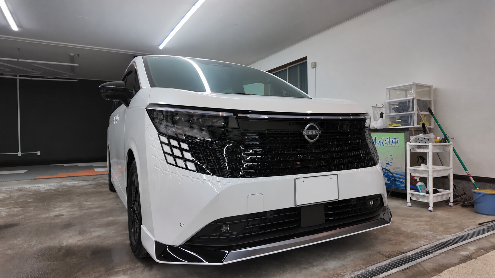木更津市からご来店 新車日産エルグランド System X PRO+セラミックコーティング施工前
