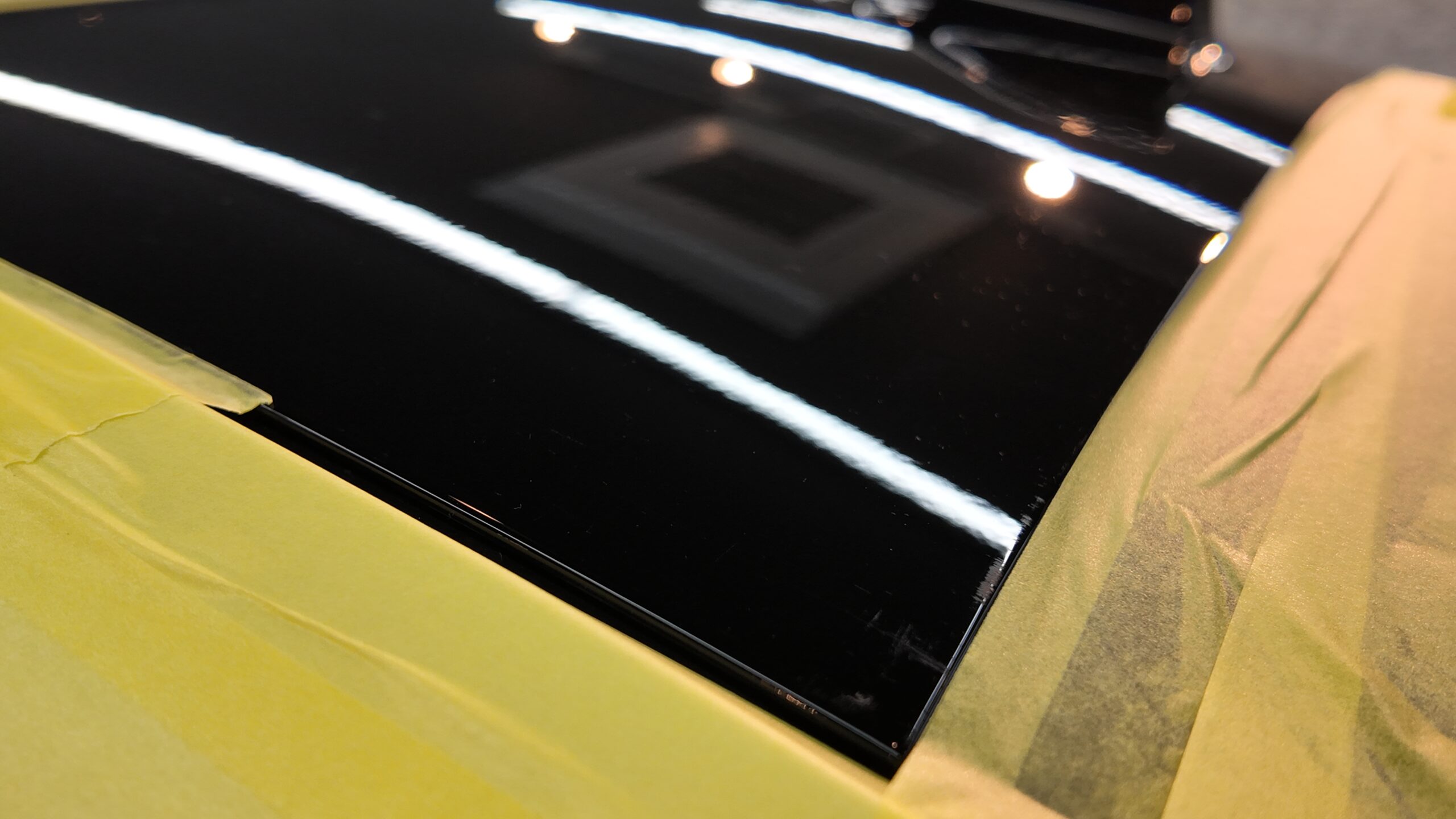 プリウスの傷補正前の状態
