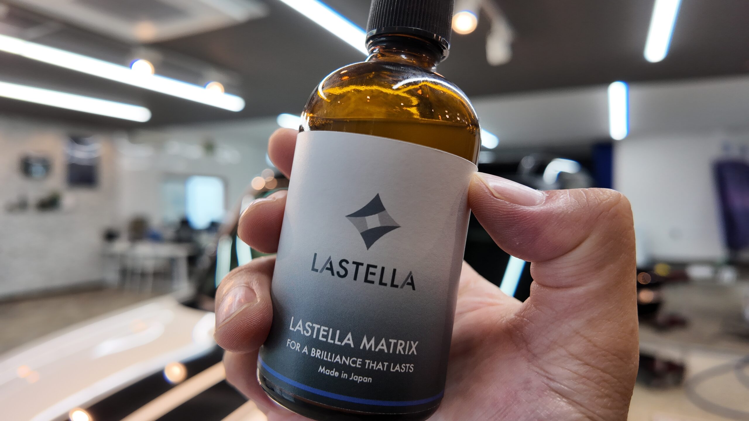 新車スズキ クロスビーに施工するLASTELLA MATRIX